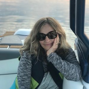 Meet your Posher, Yvette